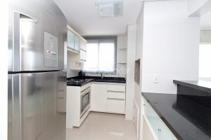Apartamento para alugar com 73m², 2 dormitórios, 2 vagas no bairro Rio Branco em Porto Alegre - Foto 4