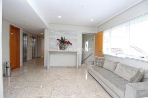 Apartamento para alugar com 73m², 2 dormitórios, 2 vagas no bairro Rio Branco em Porto Alegre - Foto 19