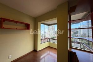 Apartamento para alugar com 72m², 2 dormitórios, 2 vagas no bairro Boa Vista em Porto Alegre - Foto 9