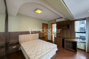 Apartamento para alugar com 72m², 2 dormitórios, 2 vagas no bairro Boa Vista em Porto Alegre - Foto 11