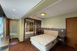 Apartamento para alugar com 72m², 2 dormitórios, 2 vagas no bairro Boa Vista em Porto Alegre - Foto 12