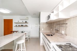Apartamento para alugar com 58m², 1 dormitório, 1 vaga no bairro Três Figueiras em Porto Alegre - Foto 12