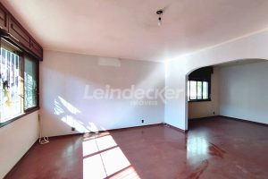 Casa para alugar com 249m², 4 dormitórios, 2 vagas no bairro Chácara das Pedras em Porto Alegre - Foto 5