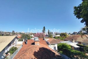 Casa para alugar com 249m², 4 dormitórios, 2 vagas no bairro Chácara das Pedras em Porto Alegre - Foto 16