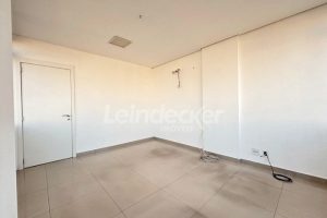 Sala para alugar com 45m², 1 vaga no bairro Floresta em Porto Alegre - Foto 13