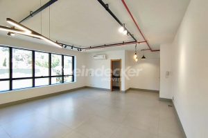 Sala para alugar com 48m², 1 vaga no bairro Floresta em Porto Alegre - Foto 3