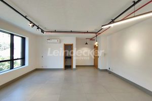 Sala para alugar com 48m², 1 vaga no bairro Floresta em Porto Alegre - Foto 4