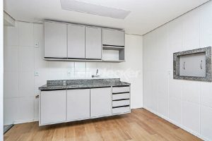 Apartamento para alugar com 90m², 3 dormitórios, 2 vagas no bairro Vila Ipiranga em Porto Alegre - Foto 3