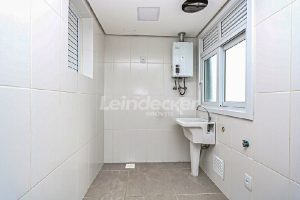 Apartamento para alugar com 90m², 3 dormitórios, 2 vagas no bairro Vila Ipiranga em Porto Alegre - Foto 5