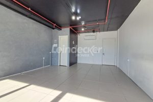 Sala para alugar com 36m², 1 vaga no bairro Passo d'Areia em Porto Alegre - Foto 4