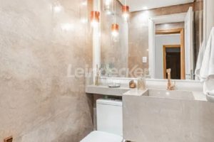 Casa para alugar com 580m², 5 dormitórios, 4 vagas no bairro Ipanema em Porto Alegre - Foto 12