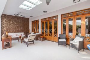 Casa para alugar com 580m², 5 dormitórios, 4 vagas no bairro Ipanema em Porto Alegre - Foto 22