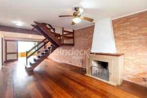 Casa para alugar com 224m², 3 dormitórios, 3 vagas no bairro Santana em Porto Alegre - Foto 2