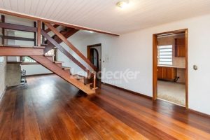 Casa para alugar com 224m², 3 dormitórios, 3 vagas no bairro Santana em Porto Alegre - Foto 3