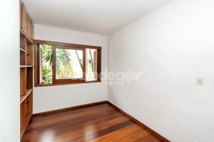 Casa para alugar com 224m², 3 dormitórios, 3 vagas no bairro Santana em Porto Alegre - Foto 21