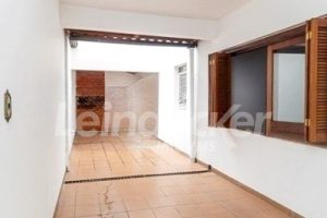 Casa para alugar com 224m², 3 dormitórios, 3 vagas no bairro Santana em Porto Alegre - Foto 27