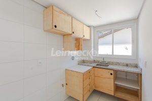 Apartamento para alugar com 102m², 2 dormitórios, 2 vagas no bairro Petrópolis em Porto Alegre - Foto 11