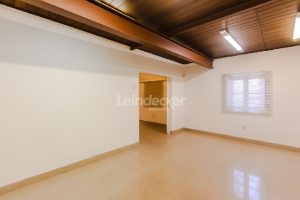 Casa Comercial para alugar com 330m², 2 vagas no bairro Cidade Baixa em Porto Alegre - Foto 12