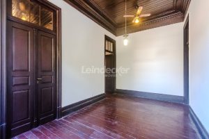 Casa Comercial para alugar com 330m², 2 vagas no bairro Cidade Baixa em Porto Alegre - Foto 22
