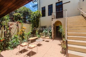 Casa Comercial para alugar com 330m², 2 vagas no bairro Cidade Baixa em Porto Alegre - Foto 25