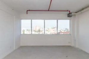 Sala para alugar com 80m², 1 vaga no bairro Santana em Porto Alegre - Foto 4