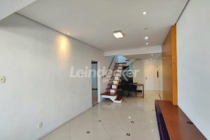 Cobertura para alugar com 132m², 2 dormitórios, 2 vagas no bairro Menino Deus em Porto Alegre - Foto 4