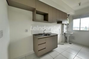 Apartamento para alugar com 50m², 3 dormitórios, 1 vaga no bairro Humaitá em Porto Alegre - Foto 4