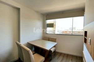 Apartamento para alugar com 54m², 2 dormitórios, 1 vaga no bairro Floresta em Porto Alegre - Foto 5