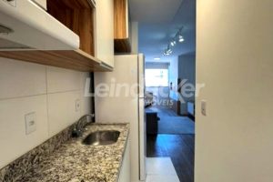 Apartamento para alugar com 54m², 2 dormitórios, 1 vaga no bairro Floresta em Porto Alegre - Foto 8