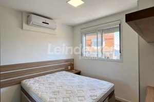 Apartamento para alugar com 54m², 2 dormitórios, 1 vaga no bairro Floresta em Porto Alegre - Foto 11