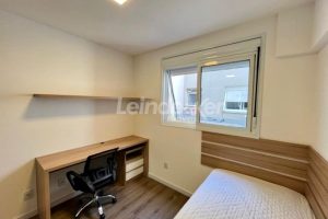 Apartamento para alugar com 54m², 2 dormitórios, 1 vaga no bairro Floresta em Porto Alegre - Foto 14