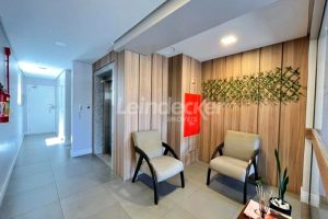 Apartamento para alugar com 54m², 2 dormitórios, 1 vaga no bairro Floresta em Porto Alegre - Foto 17