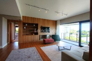 Apartamento para alugar com 154m², 3 dormitórios, 2 vagas no bairro Três Figueiras em Porto Alegre - Foto 2