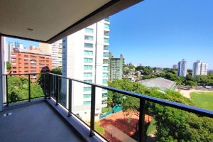 Apartamento para alugar com 154m², 3 dormitórios, 2 vagas no bairro Três Figueiras em Porto Alegre - Foto 8