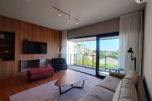 Apartamento para alugar com 154m², 3 dormitórios, 2 vagas no bairro Três Figueiras em Porto Alegre - Foto 10
