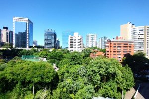 Apartamento para alugar com 154m², 3 dormitórios, 2 vagas no bairro Três Figueiras em Porto Alegre - Foto 35