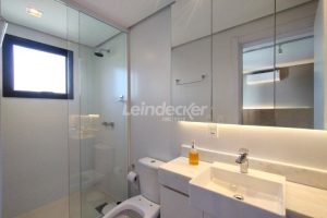 Apartamento para alugar com 154m², 3 dormitórios, 2 vagas no bairro Três Figueiras em Porto Alegre - Foto 41