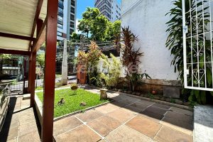 Casa para alugar com 156m², 3 dormitórios, 2 vagas no bairro Rio Branco em Porto Alegre - Foto 3