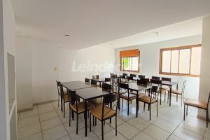 Apartamento para alugar com 72m², 2 dormitórios, 2 vagas no bairro Higienópolis em Porto Alegre - Foto 16