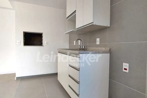 Apartamento para alugar com 75m², 3 dormitórios, 2 vagas no bairro Farroupilha em Porto Alegre - Foto 11