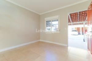 Casa para alugar com 103m², 2 dormitórios, 1 vaga no bairro Camaqua em Porto Alegre - Foto 8