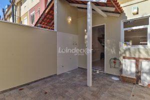 Casa para alugar com 103m², 2 dormitórios, 1 vaga no bairro Camaqua em Porto Alegre - Foto 15
