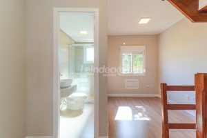 Casa para alugar com 103m², 2 dormitórios, 1 vaga no bairro Camaqua em Porto Alegre - Foto 18