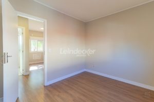 Casa para alugar com 103m², 2 dormitórios, 1 vaga no bairro Camaqua em Porto Alegre - Foto 22