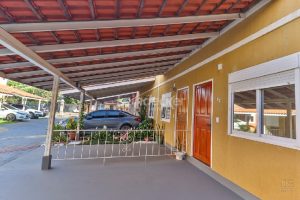 Casa para alugar com 103m², 2 dormitórios, 1 vaga no bairro Camaqua em Porto Alegre - Foto 45