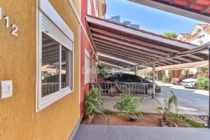 Casa para alugar com 103m², 2 dormitórios, 1 vaga no bairro Camaqua em Porto Alegre - Foto 47