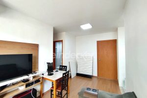 Apartamento para alugar com 49m², 2 dormitórios, 1 vaga no bairro Costa e Silva em Porto Alegre - Foto 2