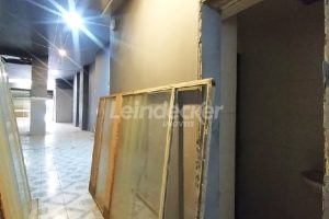Loja para alugar com 135m², 2 vagas no bairro Centro em Porto Alegre - Foto 9
