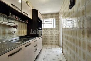 Apartamento para alugar com 106m², 4 dormitórios no bairro Menino Deus em Porto Alegre - Foto 14