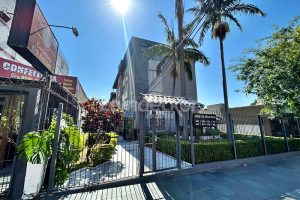 Apartamento para alugar com 106m², 4 dormitórios no bairro Menino Deus em Porto Alegre - Foto 18